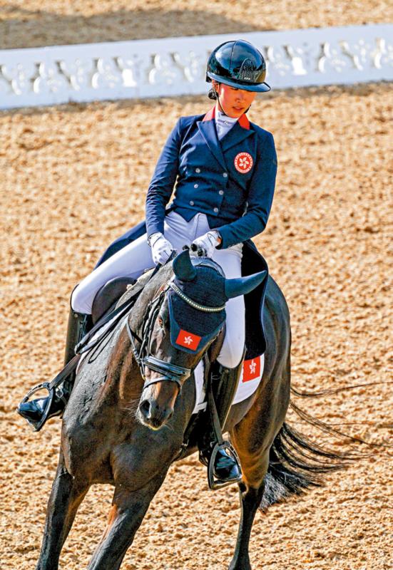 ﻿高铁便捷 助力骑手父亲北上观赛