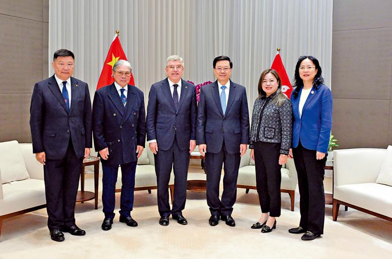 ﻿李家超会见国际奥委会终身名誉主席巴赫 全力支持明年在港举办奥委会代表大会