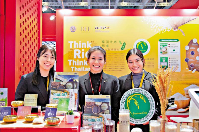 ﻿泰王历史性访华 中泰建交50年首次