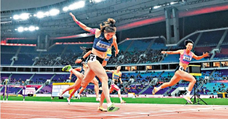 ﻿女子100米栏爆冷 刘景扬后劲强封后