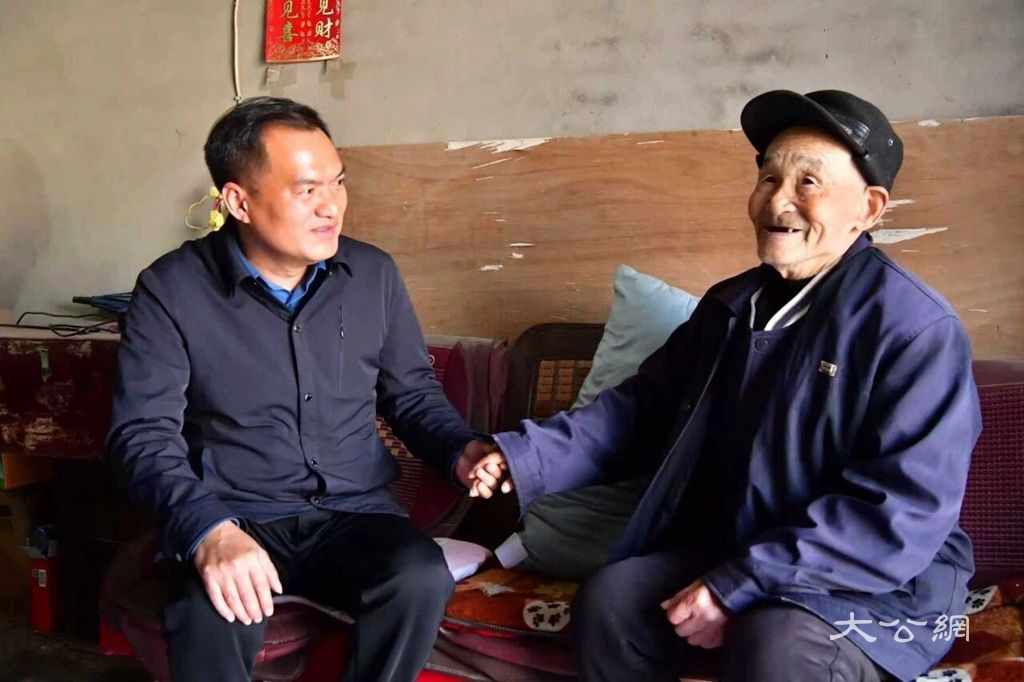 睢县法院代院长刘一宇走访慰问帮扶村监测户