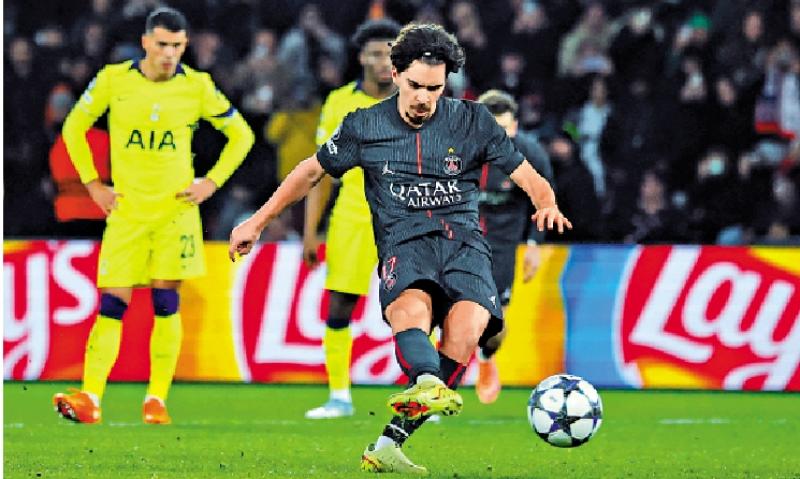 ﻿欧联战报/圣门热刺演“入球骚”